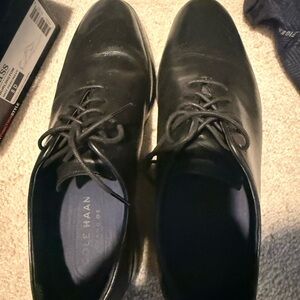 Cole Haan Black Leather Lace-Up Derby Shoes
